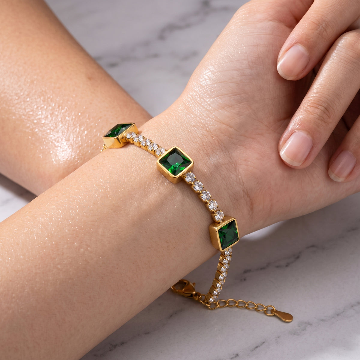 Three bits Emerald green Bracelet