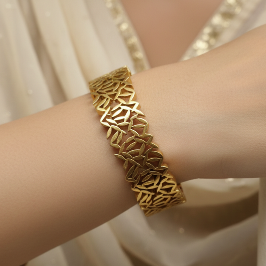 Hollow Leaf Bangle