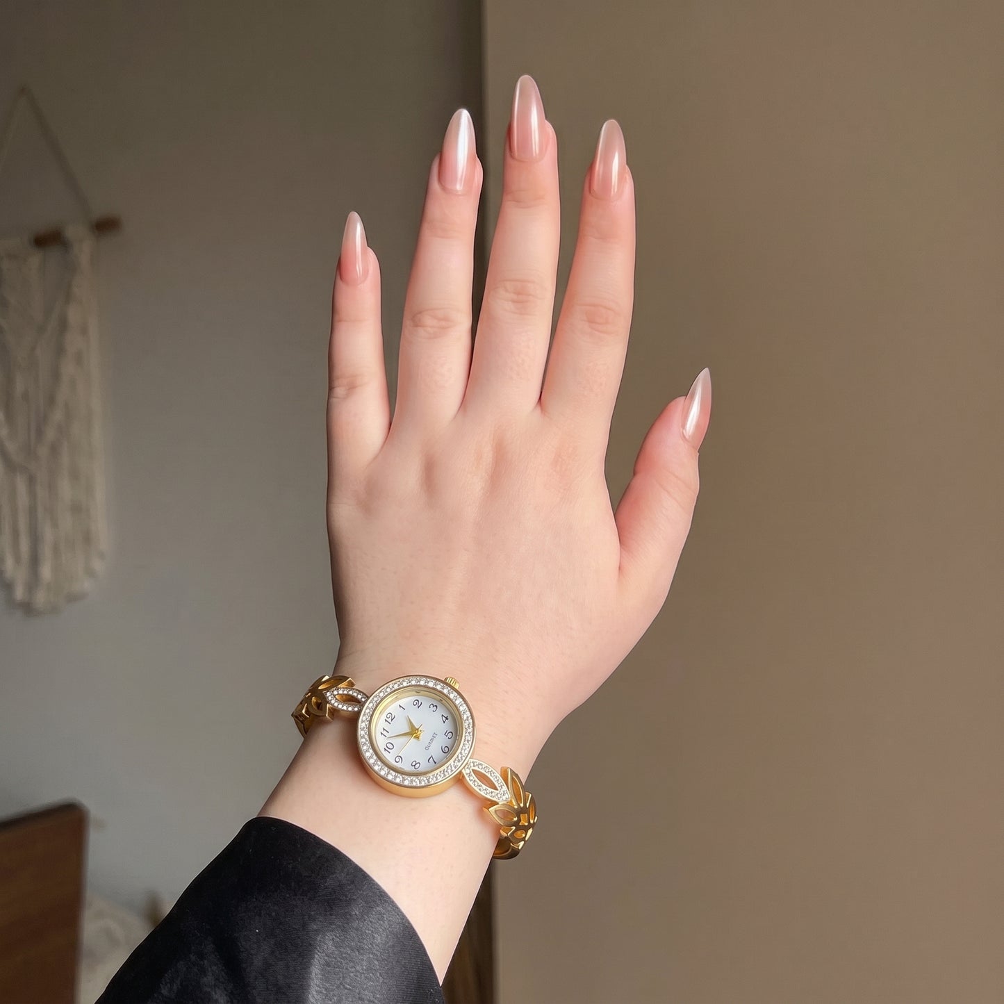 Leaf Style Openable Bangle Watch | Stainless Steel